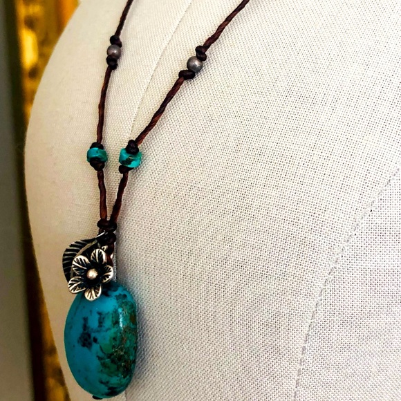 Vintage Natural Turquoise Pendant Necklace - Picture 9 of 14